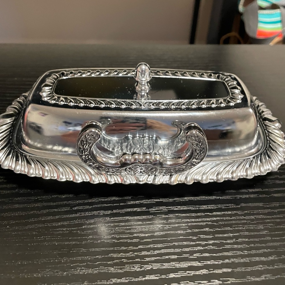 VNTG Irvinware Silver Chrome Plated Butter Dish with Lid
